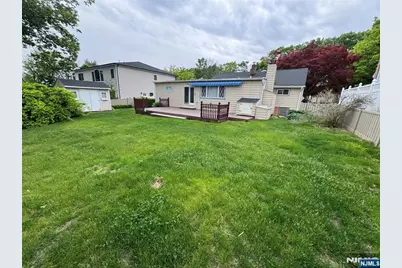 231 Hillside Avenue, Paramus, NJ 07652 - Photo 29