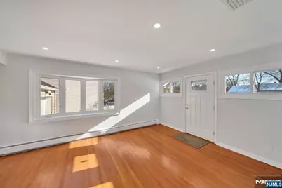231 Hillside Avenue, Paramus, NJ 07652 - Photo 3