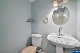 172 Price Ct 172X, West New York, NJ 07093 - Photo 7