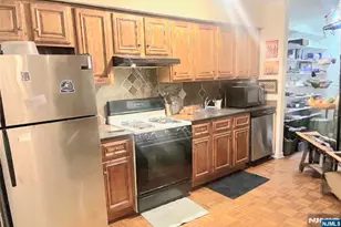 66-68 Edgewater Pl A2, Edgewater, NJ 07020 - Photo 5