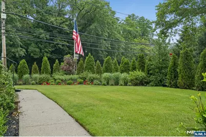 24 Iris Road, Summit, NJ 07901 - Photo 45