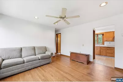 5 Lexington Avenue, Wallington, NJ 07057 - Photo 11