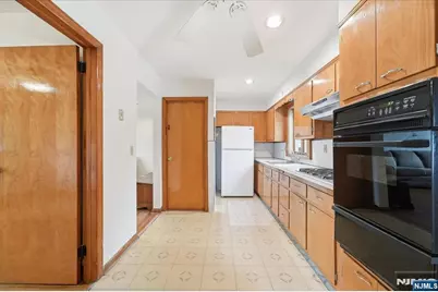 5 Lexington Avenue, Wallington, NJ 07057 - Photo 13