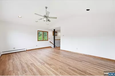 5 Lexington Avenue, Wallington, NJ 07057 - Photo 27
