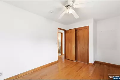 5 Lexington Avenue, Wallington, NJ 07057 - Photo 7