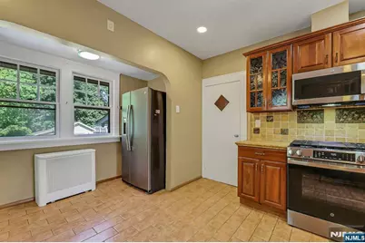 6 Colonial Court, Dumont, NJ 07628 - Photo 11