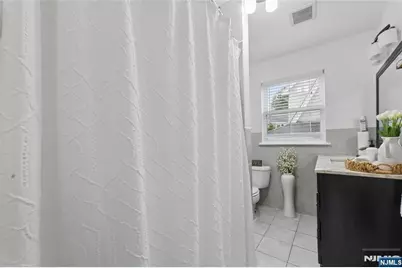 306 Passaic Avenue, Hasbrouck Heights, NJ 07604 - Photo 29