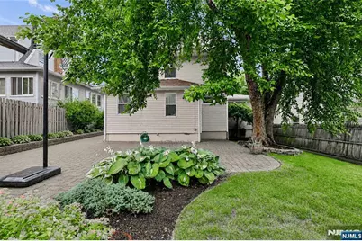 306 Passaic Avenue, Hasbrouck Heights, NJ 07604 - Photo 47