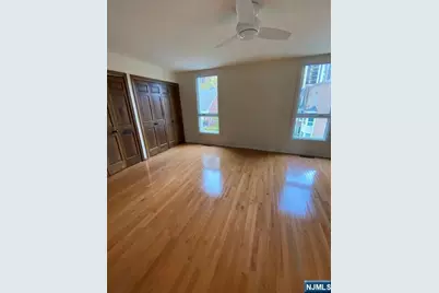 50 Kings Court, Fort Lee, NJ 07024 - Photo 9