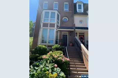 50 Kings Court, Fort Lee, NJ 07024 - Photo 11