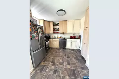 1 Courier Place, Rutherford, NJ 07070 - Photo 9