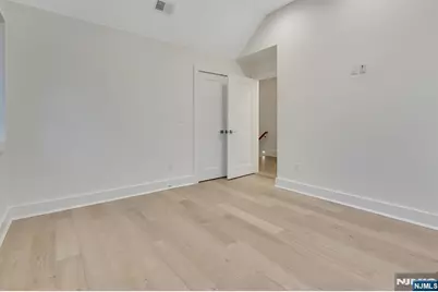 529 5th Street B #B, Palisades Park, NJ 07650 - Photo 9