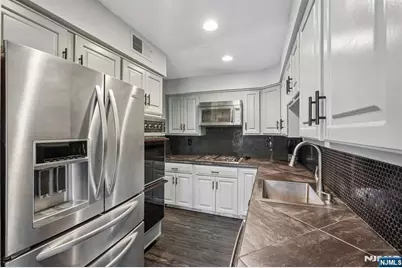 19 Cedar Wood Terrace, Woodland Park, NJ 07424 - Photo 7