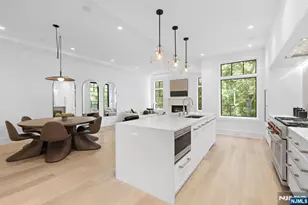 2 Stone Brg Ct, Demarest, NJ 07627 - Photo 5