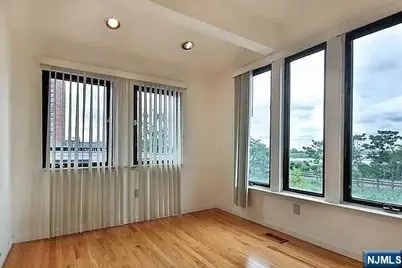 833 Topsail Lane, Secaucus, NJ 07094 - Photo 3