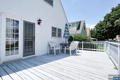 140 Carlyle Court, Carlstadt, NJ 07072 - Photo 29