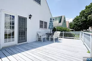 140 Carlyle Ct, Carlstadt, NJ 07072 - Photo 29