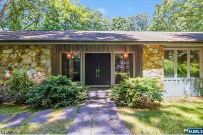 6 Green Hills Road, Mendham, NJ 07945 - Photo 1