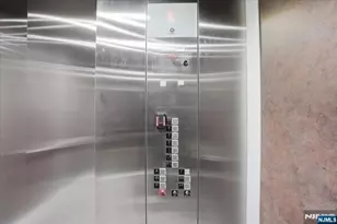 21 Lincoln 101, Newark, NJ 07102 - Photo 25