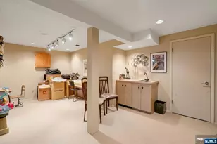 42-09 Cosgrove Ct, Fair Lawn, NJ 07410 - Photo 29
