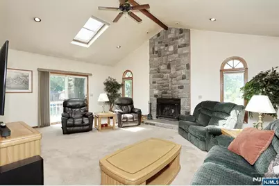 743 Palmer Avenue, Maywood, NJ 07607 - Photo 9