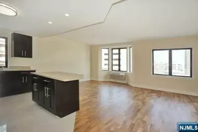 29 1st Street 807 #807, Hackensack, NJ 07601 - Photo 5
