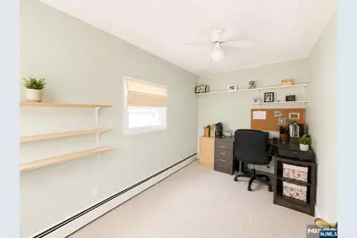 810 Colfax Avenue, Pompton Lakes, NJ 07442 - Photo 9