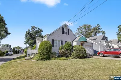 55 Stillman Avenue, Bergenfield, NJ 07621 - Photo 3