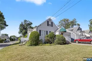 55 Stillman Ave, Bergenfield, NJ 07621 - Photo 3
