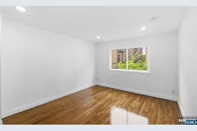 8 Van Nostrand Avenue, Jersey City, NJ 07305 - Photo 13