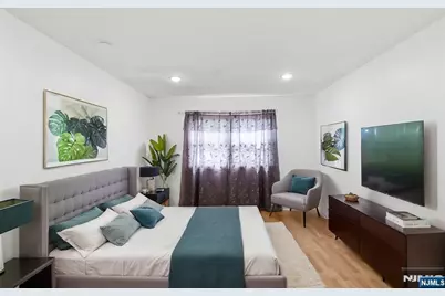 8 Van Nostrand Avenue, Jersey City, NJ 07305 - Photo 19