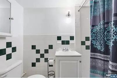 8 Van Nostrand Avenue, Jersey City, NJ 07305 - Photo 29