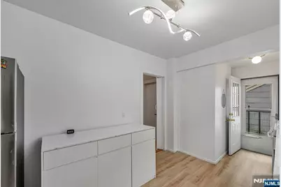 133 Highwood Avenue, Leonia, NJ 07605 - Photo 17