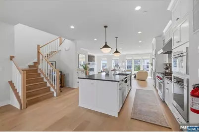43 Hearthstone Court 48 #48, Upper Saddle River, NJ 07458 - Photo 7