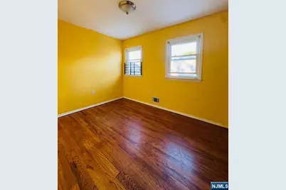 10 Roosevelt Terrace, Irvington, NJ 07111 - Photo 7