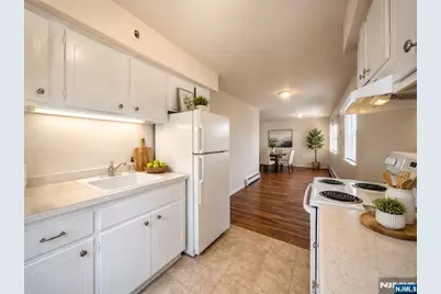 255 Schuyler Avenue 7 #7, Kearny, NJ 07032 - Photo 9