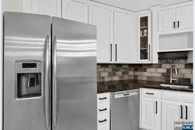 1020 Harmon Cove Tower 1020 #1020, Secaucus, NJ 07094 - Photo 9