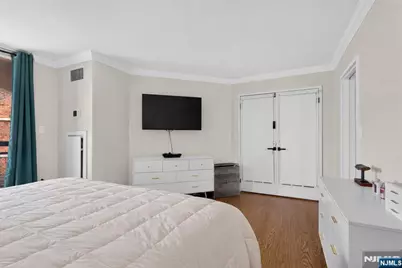 1020 Harmon Cove Tower 1020 #1020, Secaucus, NJ 07094 - Photo 15