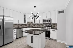 1020 Harmon Cove Tower 1020, Secaucus, NJ 07094 - Photo 5