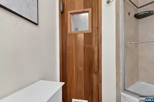 1020 Harmon Cove Tower 1020, Secaucus, NJ 07094 - Photo 17