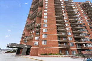 1020 Harmon Cove Tower 1020, Secaucus, NJ 07094 - Photo 35