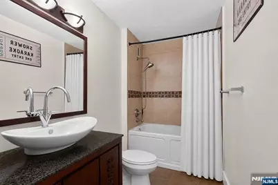 1020 Harmon Cove Tower 1020 #1020, Secaucus, NJ 07094 - Photo 23