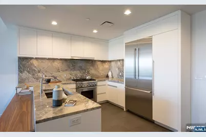 320 Adolphus Avenue 404 #404, Cliffside Park, NJ 07010 - Photo 9
