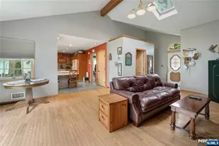 11 Stevenson Pl, Kearny, NJ 07032 - Photo 5