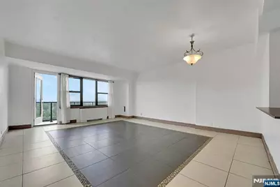 285 Aycrigg Avenue 22J #22J, Passaic, NJ 07055 - Photo 9