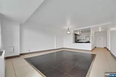 285 Aycrigg Avenue 22J #22J, Passaic, NJ 07055 - Photo 13