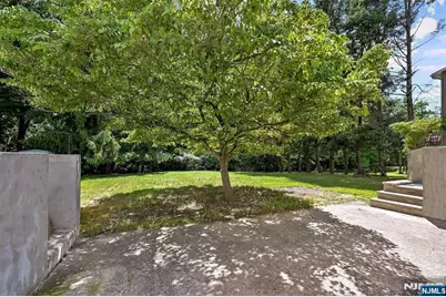 201 Dixon Avenue, Dumont, NJ 07628 - Photo 27