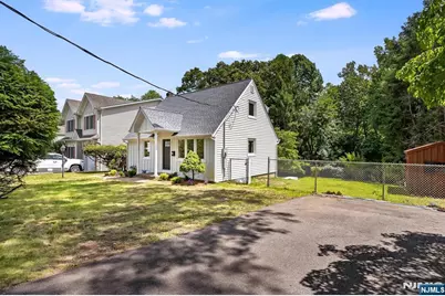 201 Dixon Avenue, Dumont, NJ 07628 - Photo 29