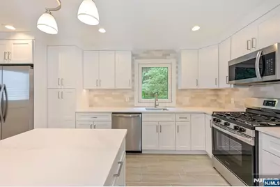 201 Dixon Avenue, Dumont, NJ 07628 - Photo 9