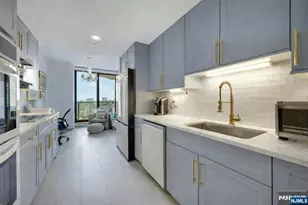 900 Palisade Ave 17C, Fort Lee, NJ 07024 - Photo 21
